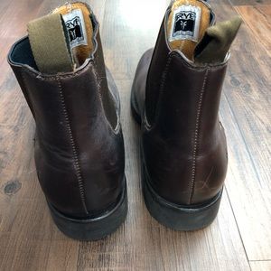 frye weston lug leather chelsea boot